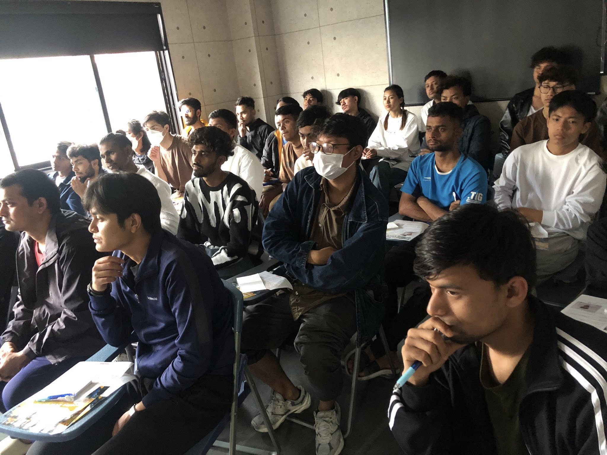 専門学校、企業説明会
