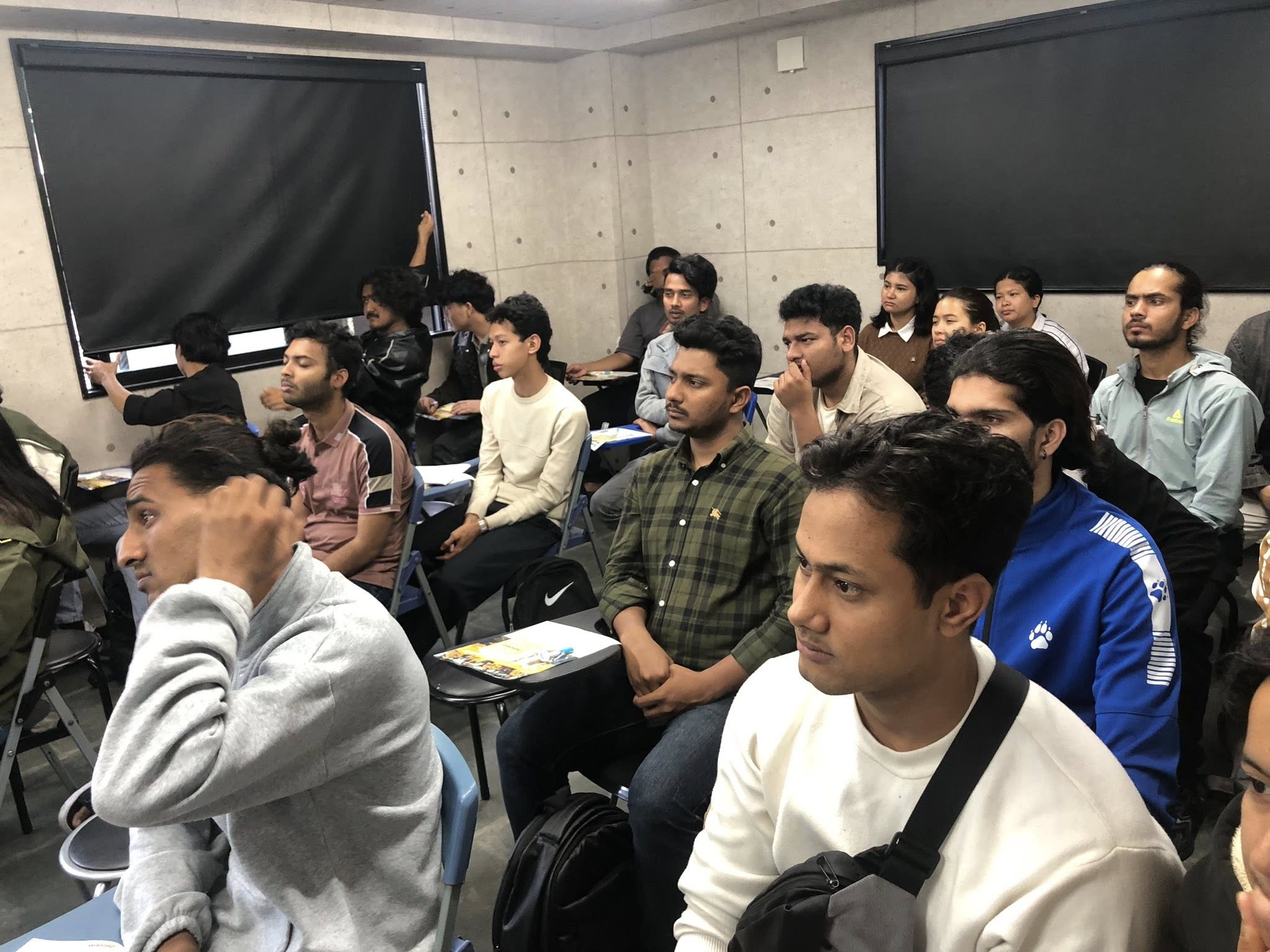 専門学校、企業説明会
