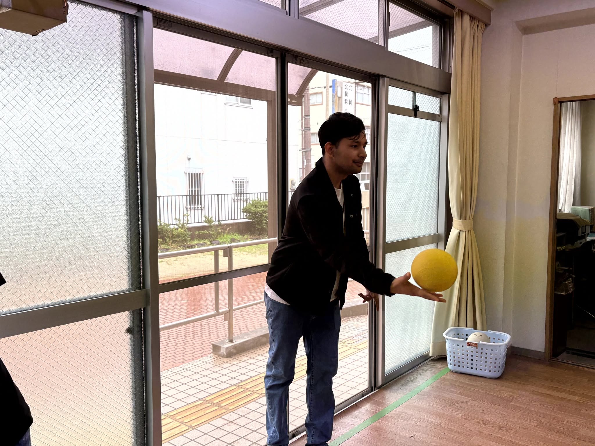 スリーアイズ 0602