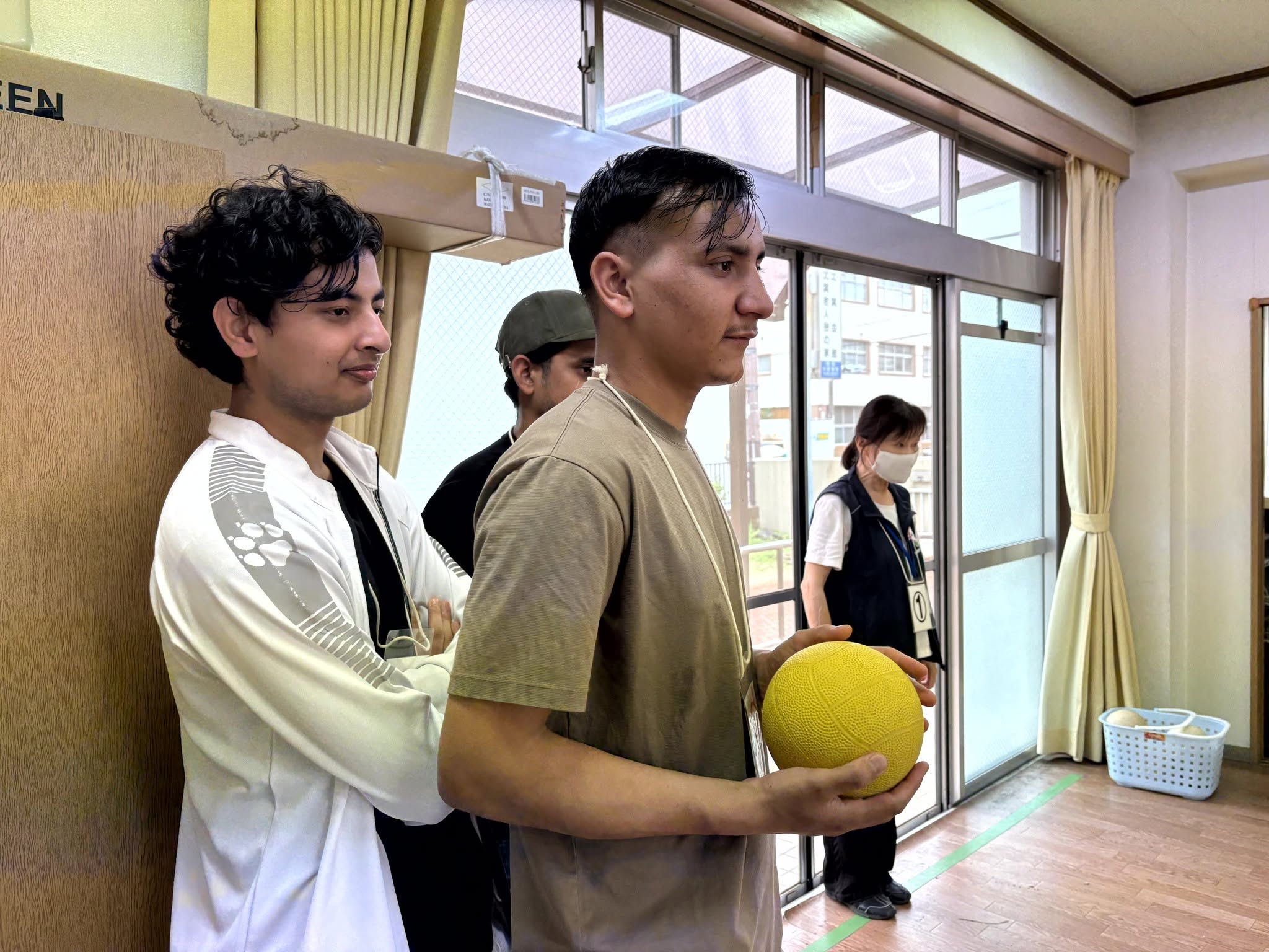 スリーアイズ 0602