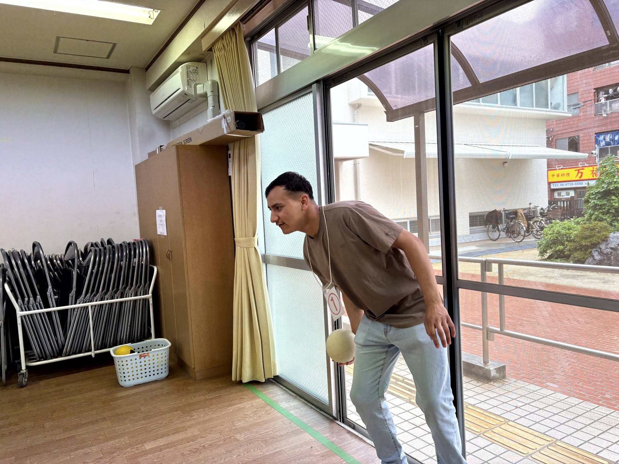 スリーアイズ 0602